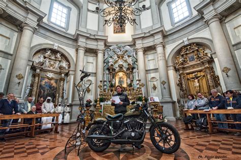 Foto di un santuario dedicato ai martiri francescani