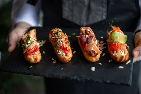 Foto di un servizio di catering professionale o di un piatto tipico abruzzese