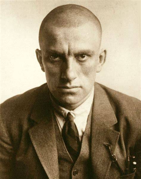 Ritratto di Vladimir Majakovskij, futurista russo