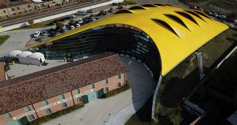 Esterno della Casa Museo Enzo Ferrari a Modena