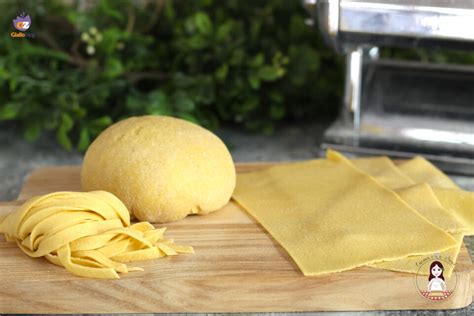 Piatto di pasta fresca fatta in casa, tipica della cucina italiana