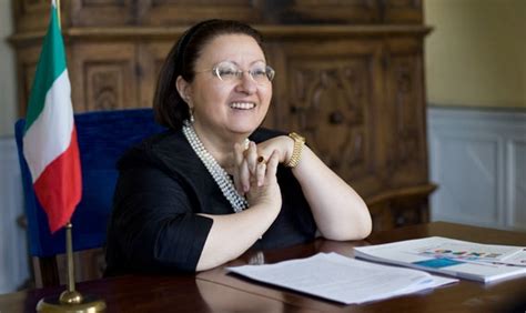 Rappresentazione grafica della carriera diplomatica di Maria Assunta Accili con le principali sedi estere