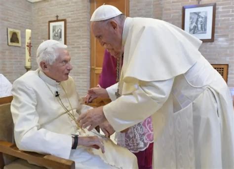 Benedetto XVI in visita al Gran San Bernardo