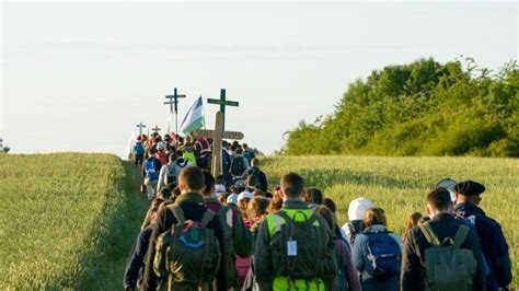 Insegna di un pellegrinaggio aziendale
