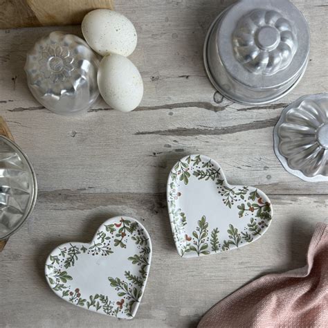 Assortimento di segnaposto in ceramica artigianale (cuore, pumo, stella)