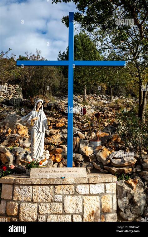 La Croce blu sul sentiero del Podbrdo, Medjugorje