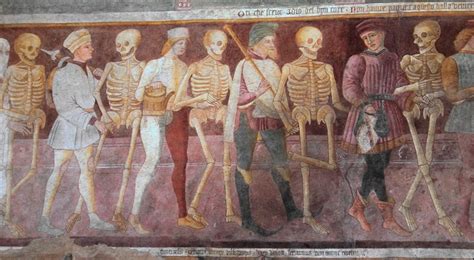affresco Crocifissione e danza macabra