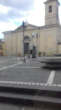 Veduta della facciata della chiesa di San Sebastiano di Elmas