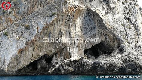 Interno delle Grotte del Santuario di Praia a Mare