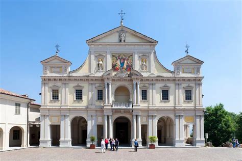 Veduta panoramica del Sacro Monte di Crea con il Santuario in primo piano