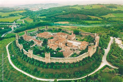 Mura difensive del borgo di Fontecorniale