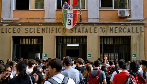 Infografica che mostra la crescita delle scuole nel distretto parrocchiale