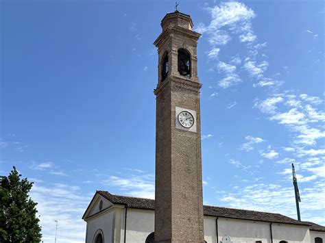 Schema architettonico o foto del campanile restaurato della chiesa di Santa Maria Assunta