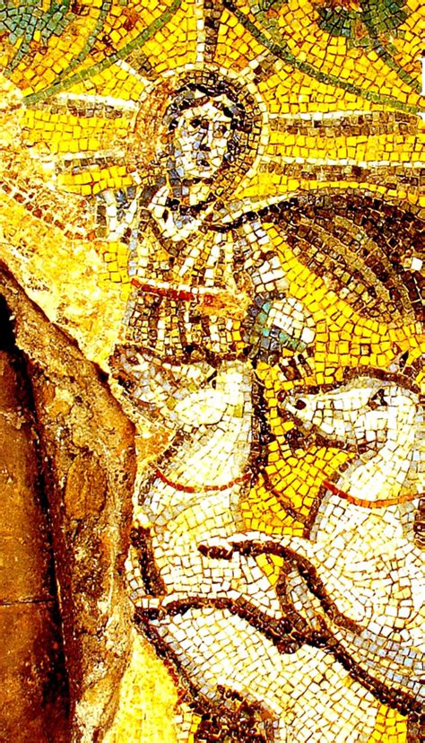 Mosaico di Cristo-Sole nella necropoli vaticana