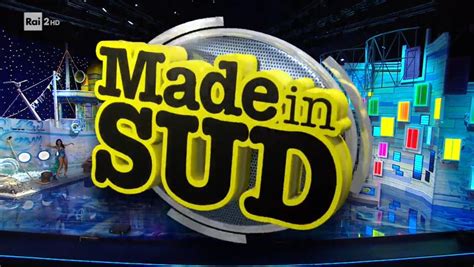 Foto di scena del programma televisivo Made in Sud con i conduttori e il cast comico
