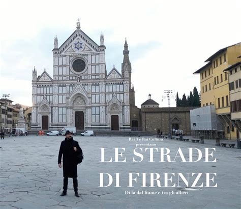 foto di tabernacoli affrescati per le strade di Firenze