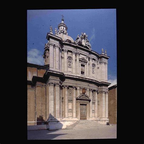 Veduta architettonica della Chiesa dei Santi Giuseppe, Tecla e Rita e dell'adiacente complesso storico in via Carlo Mayr.