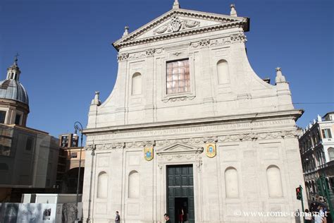 Veduta architettonica della facciata della Chiesa di San Girolamo a Cittanova