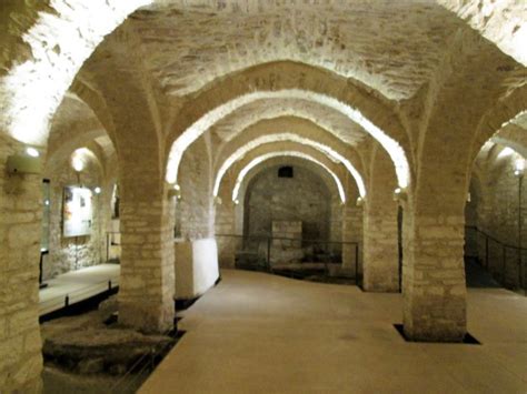 Pianta schematica degli scavi archeologici nel succorpo della Cattedrale di Bari