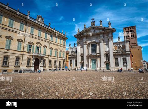 Palazzo Tomaino a San Pietro Apostolo