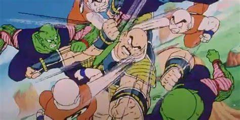 Scena dei Guerrieri Z (Gohan, Piccolo, Krilin, Maestro Muten, Tenshinhan) che combattono l'esercito di Freezer.