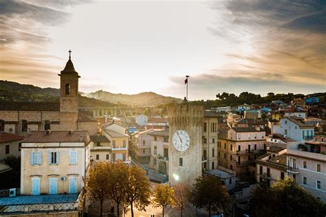 veduta paese alto San Benedetto del Tronto chiesa