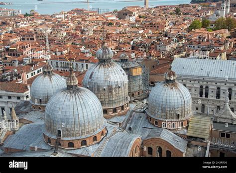Veduta aerea della Basilica di San Marco e di Piazza San Marco