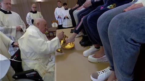 Papa Francesco a Rebibbia femminile durante il Giovedì Santo