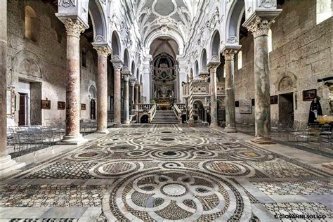 Veduta esterna della Cattedrale dei Santi Pietro e Paolo a Sessa Aurunca