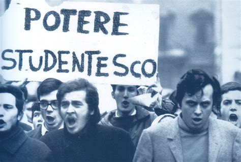 Manifesto o foto rappresentativa del Sessantotto italiano in relazione ai movimenti cattolici