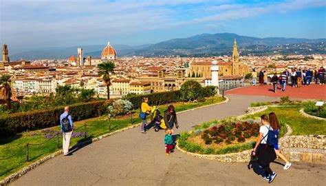 Fotografia panoramica della collina di Montughi vista dal centro di Firenze