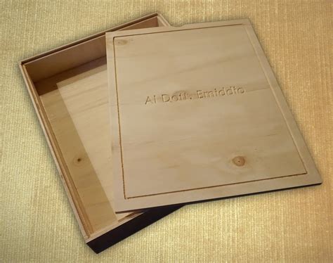 Scatola in legno personalizzata con foto incisa