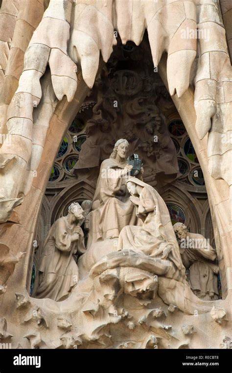 Confronto stilistico delle sculture tra Facciata della Natività e della Passione