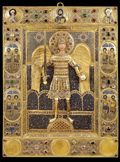 Dettaglio della Pala d'Oro, con particolare attenzione agli smalti e alle pietre preziose