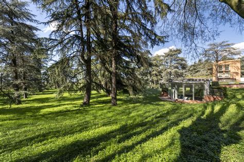 Parco secolare dell'Abbazia allestito per un ricevimento all'aperto