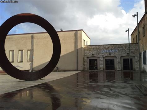 Foto di edifici storici in stile razionalista a Bacu Abis