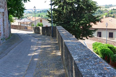 Mappa del centro storico di Mondolfo con doppia cinta muraria