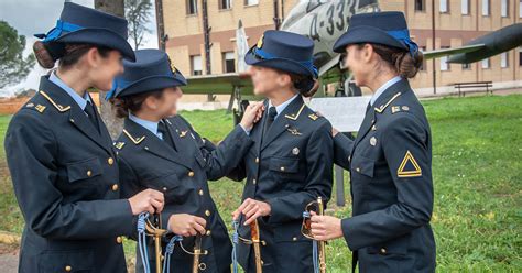 Foto d'epoca di Angelino Cuccuru in divisa militare