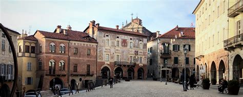 Veduta storica della città di Mondovì con il Vescovado