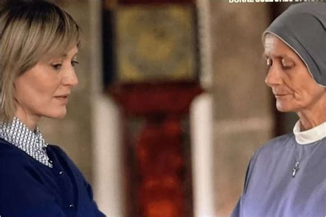 Foto di Suor Maura e Lara Martinelli insieme nel convento