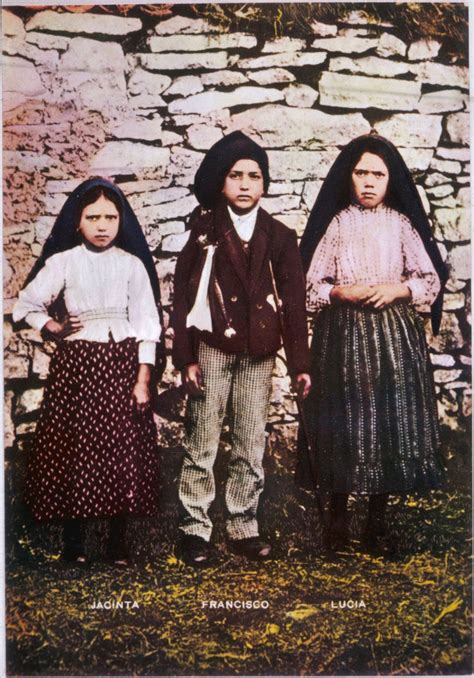 Foto dei tre pastorelli di Fatima: Lucia dos Santos, Francisco Marto e Jacinta Marto