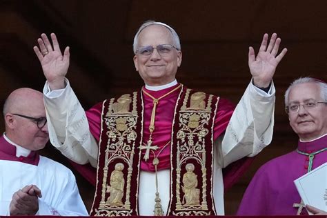 Immagine di Papa Benedetto XVI che parla ai sacerdoti.