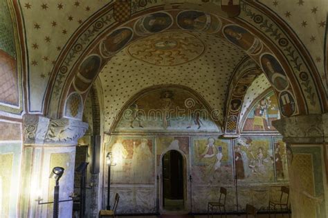 Dettaglio degli affreschi quattrocenteschi all'interno dell'Eremo di Sant'Alberto di Butrio