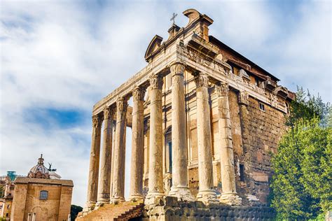 Ricostruzione grafica del Tempio di Antonino e Faustina nell'antica Roma