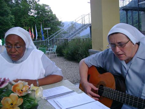 Stemma delle Povere Figlie di San Gaetano