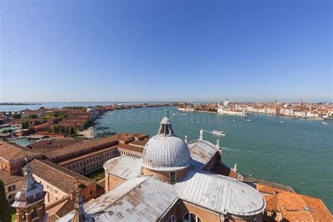 Vista aerea di Venezia con la Chiesa del Redentore sull'isola della Giudecca