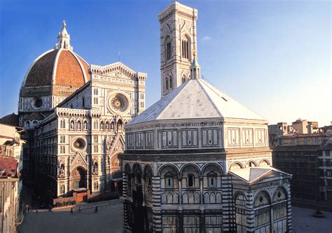Panorama del complesso del Duomo di Firenze con la Cattedrale, la Cupola e il Campanile di Giotto