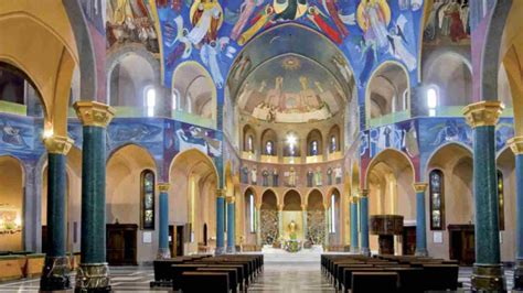 Interno della Basilica di Santa Rita a Cascia