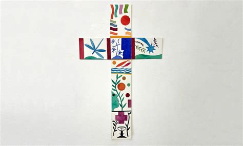 croce della gioia multicolore con bambini
