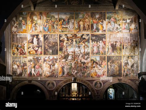 Un'opera di Gaudenzio Ferrari raffigurante scene della vita di Gesù, conservata nella Chiesa di Santa Maria delle Grazie a Varallo.